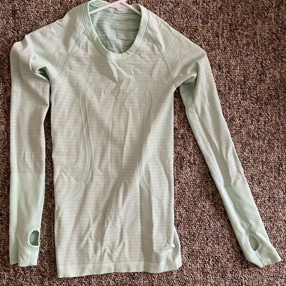 Teal Lululemon Longsleeve with thumb holes